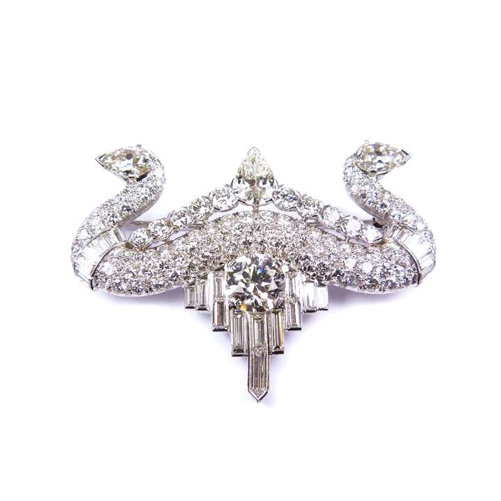 Diamond set geometric Persianesque brooch,